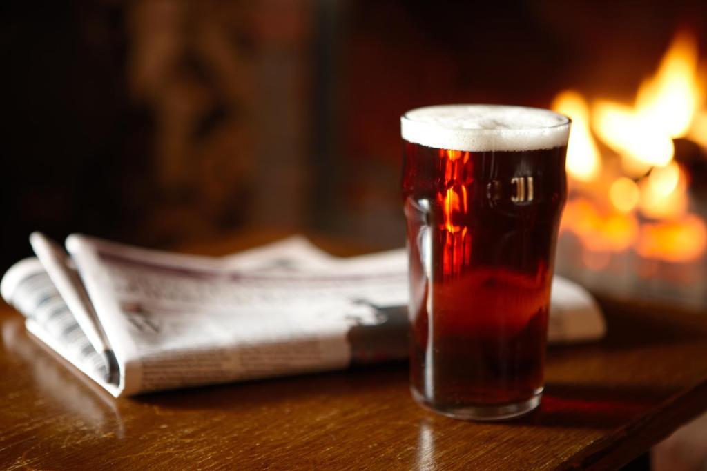 The Carpenters Arms Hotel Pensford Buitenkant foto