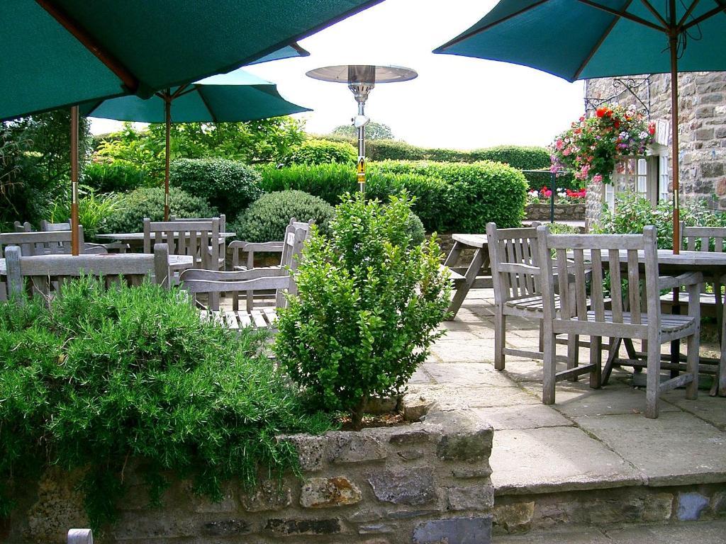 The Carpenters Arms Hotel Pensford Buitenkant foto