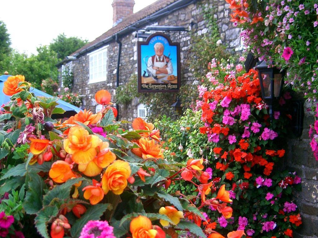 The Carpenters Arms Hotel Pensford Buitenkant foto