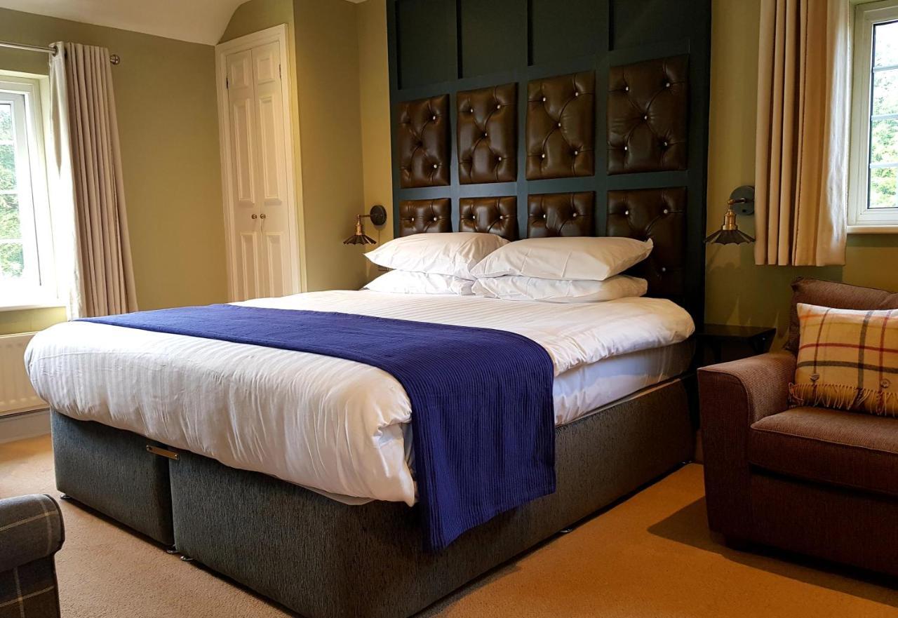 The Carpenters Arms Hotel Pensford Buitenkant foto