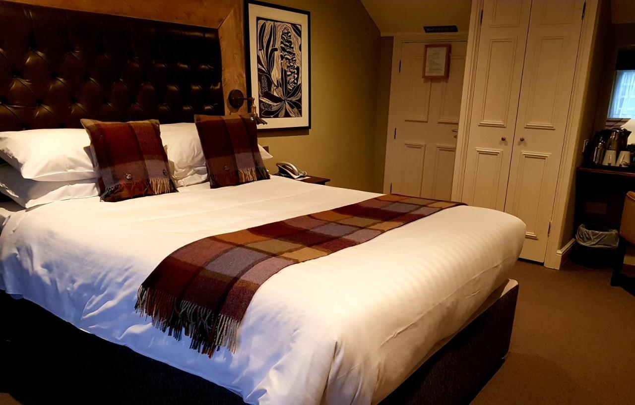 The Carpenters Arms Hotel Pensford Buitenkant foto