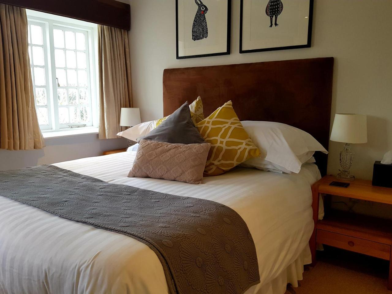 The Carpenters Arms Hotel Pensford Buitenkant foto