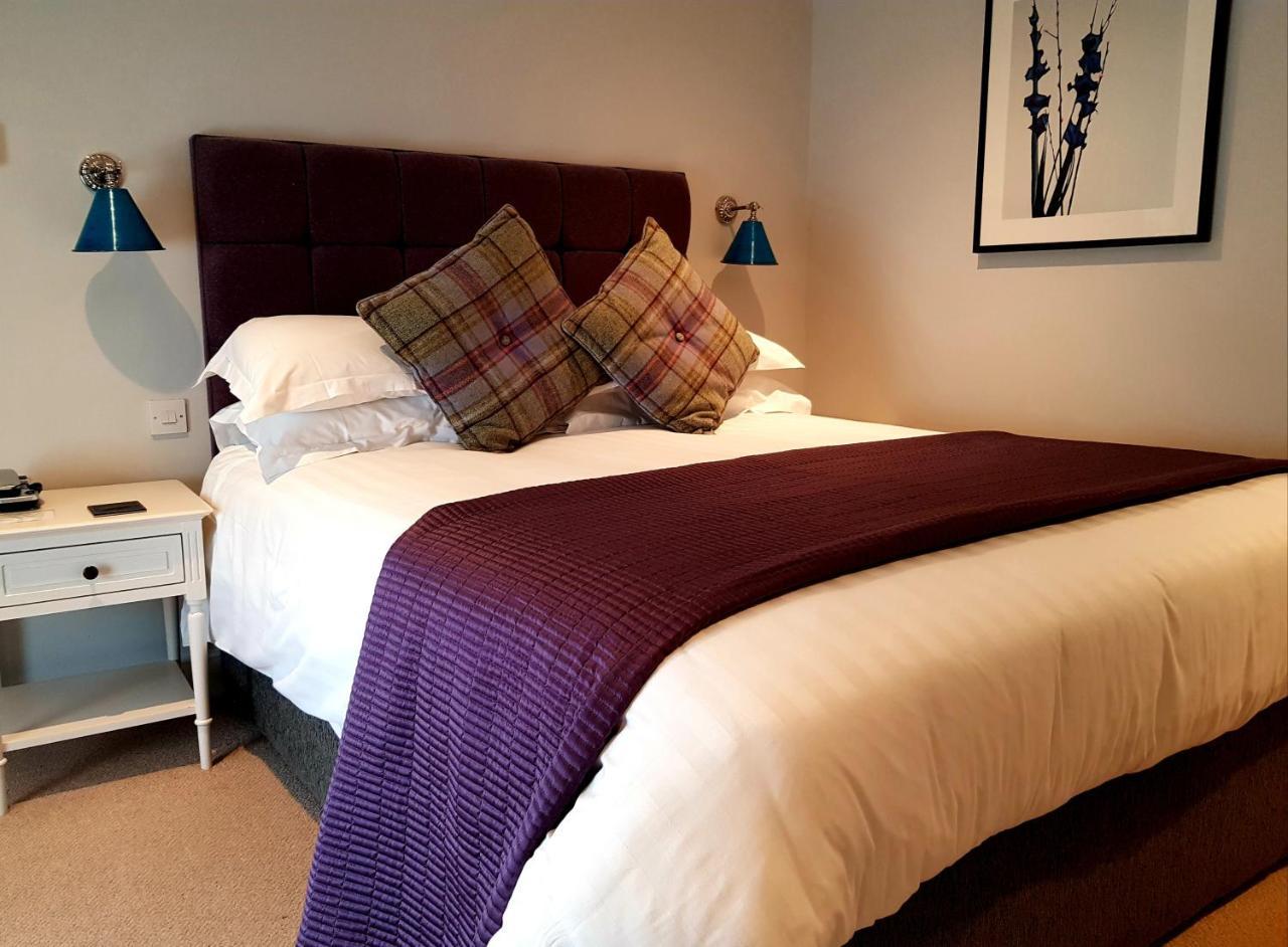 The Carpenters Arms Hotel Pensford Buitenkant foto
