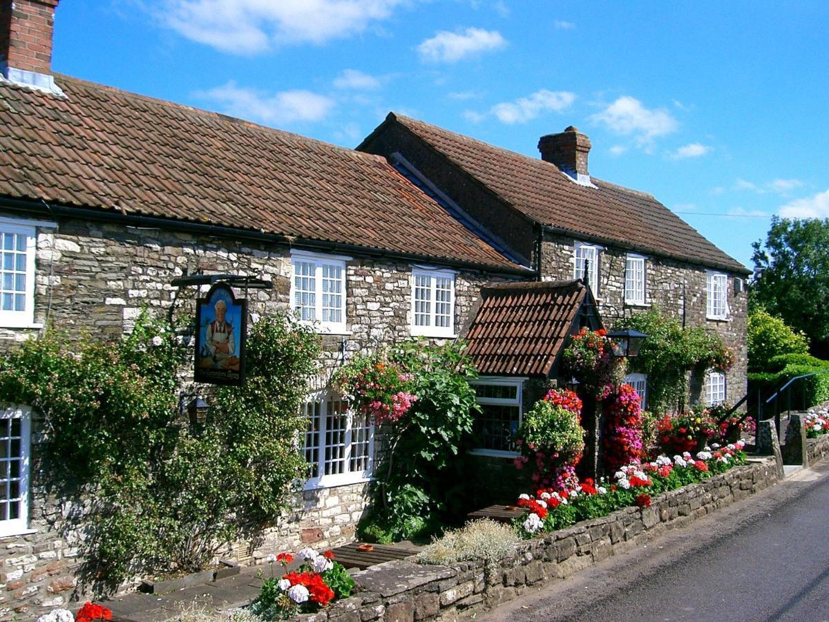 The Carpenters Arms Hotel Pensford Buitenkant foto